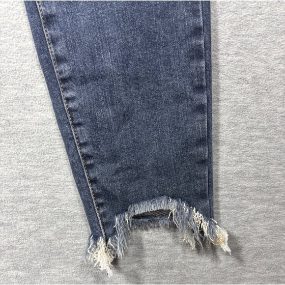 Judy Blue Jeans 15/32 Skinny Fit Distressed Hem Jeans Shark Bite - Picture 2 of 5